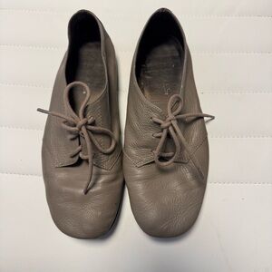AEROSOLES Women's Taupe Flats